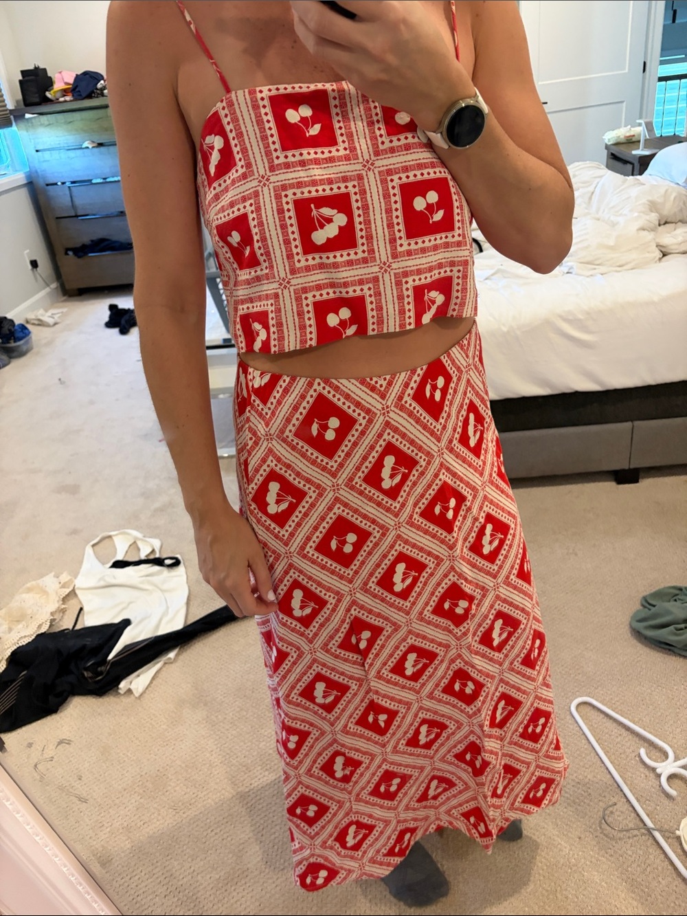 NWT Abercrombie Red and White Printed Two-Piece Set with Floral Motifs - Picture 3 of 4